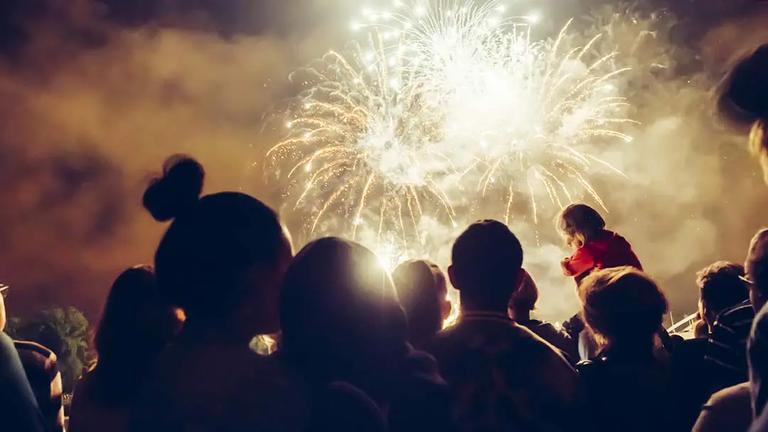 How do fireworks work?